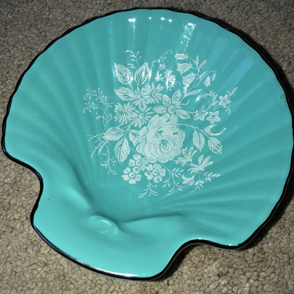 Royal Winton Grimwades England Floral Shell Shaped Trinket Dish Blue White‎